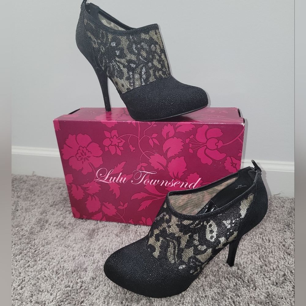 Blk Ankle Bootie 4" Heel Size 9.5M